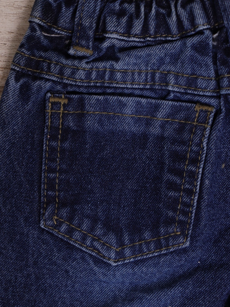 PANTALON CON BRILLOS